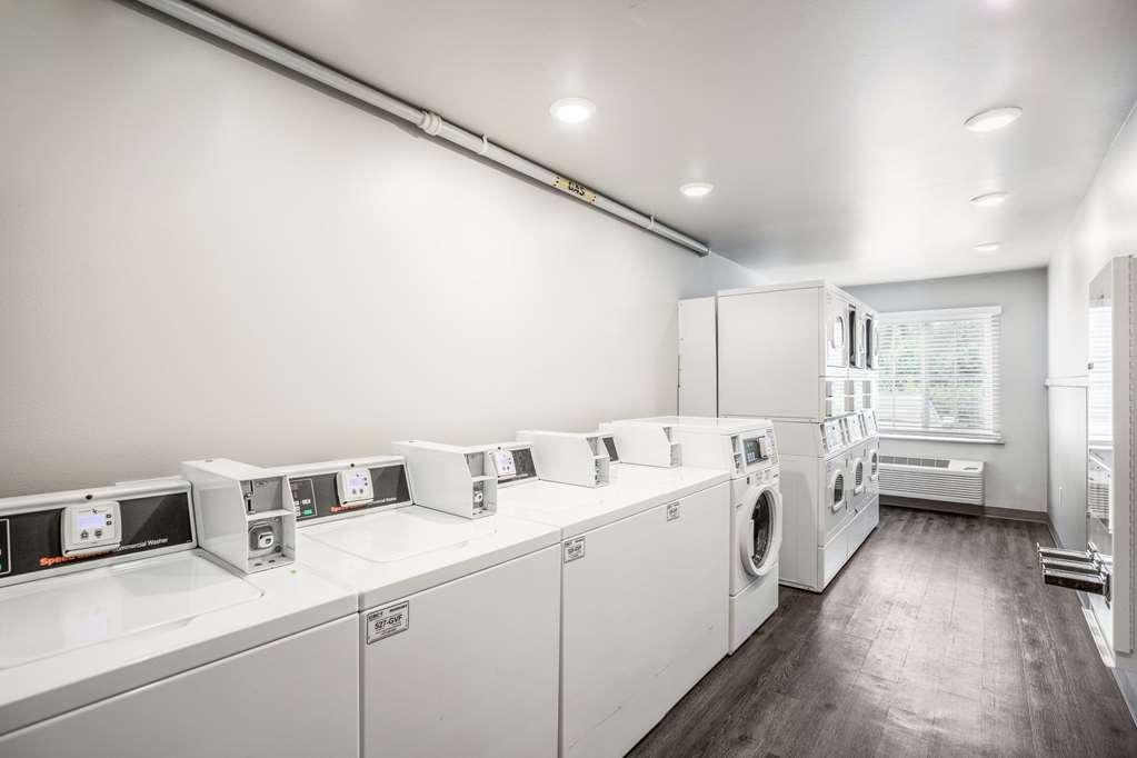 Extended Stay America Select Suites - Orlando - Sanford - Airport Удобства фото