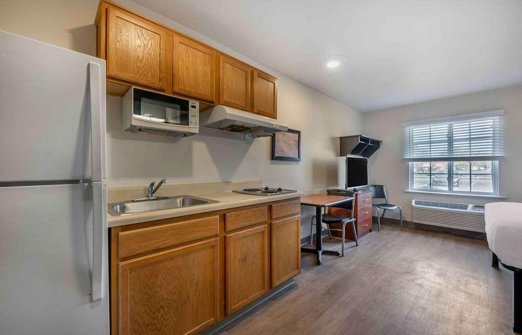 Extended Stay America Select Suites - Orlando - Sanford - Airport Номер фото