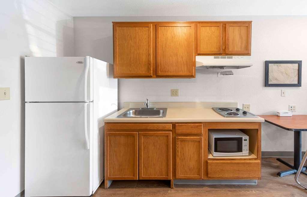 Extended Stay America Select Suites - Orlando - Sanford - Airport Номер фото