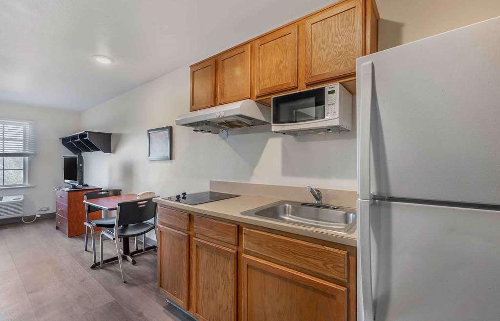 Extended Stay America Select Suites - Orlando - Sanford - Airport Номер фото