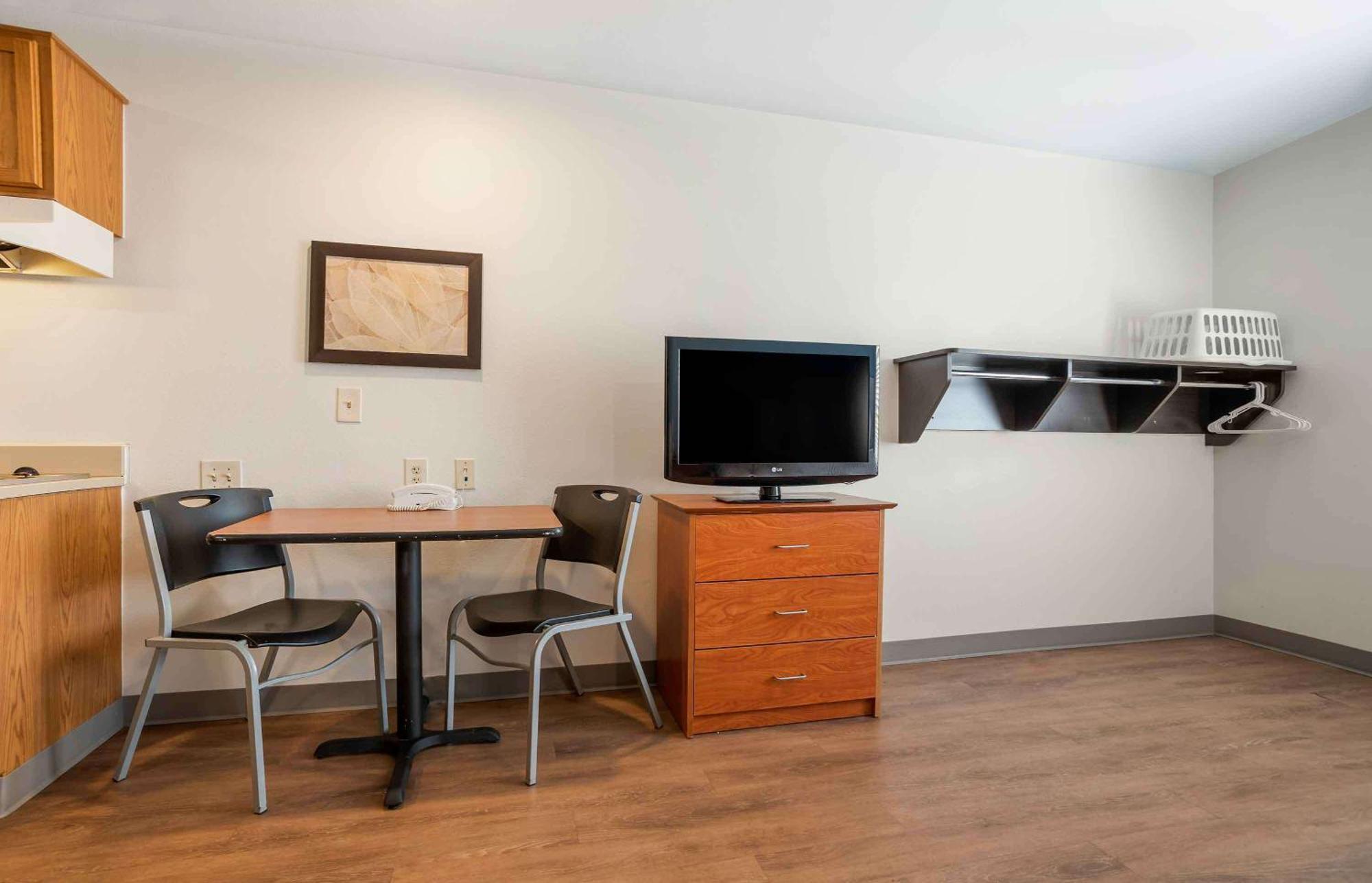 Extended Stay America Select Suites - Orlando - Sanford - Airport Экстерьер фото